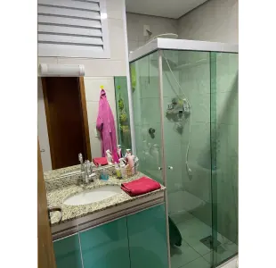 Box com ferragens premium